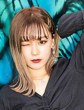 田向 星華